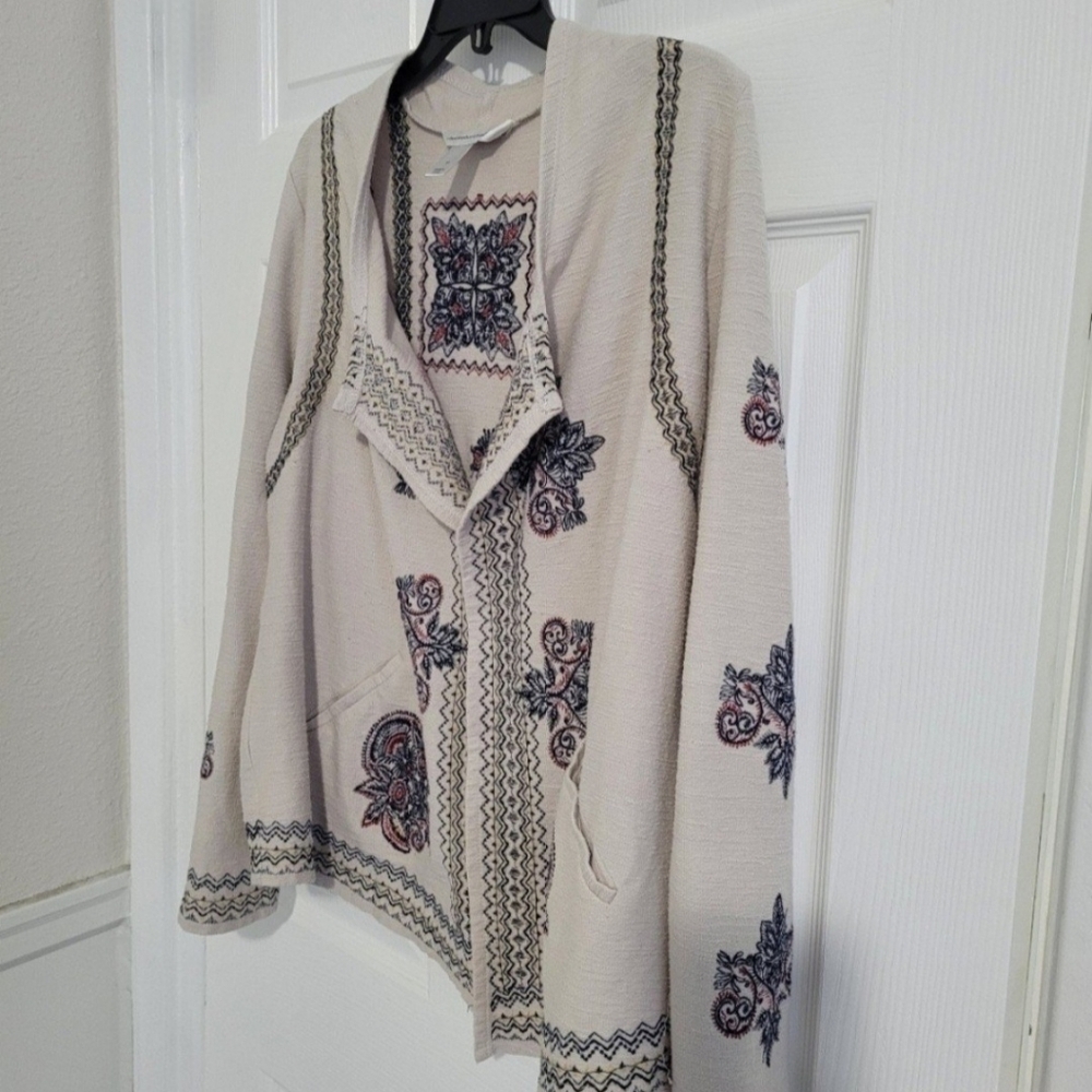 Christopher & Banks Boho Open Front Cardigan Medium Beige Tapestry Print
